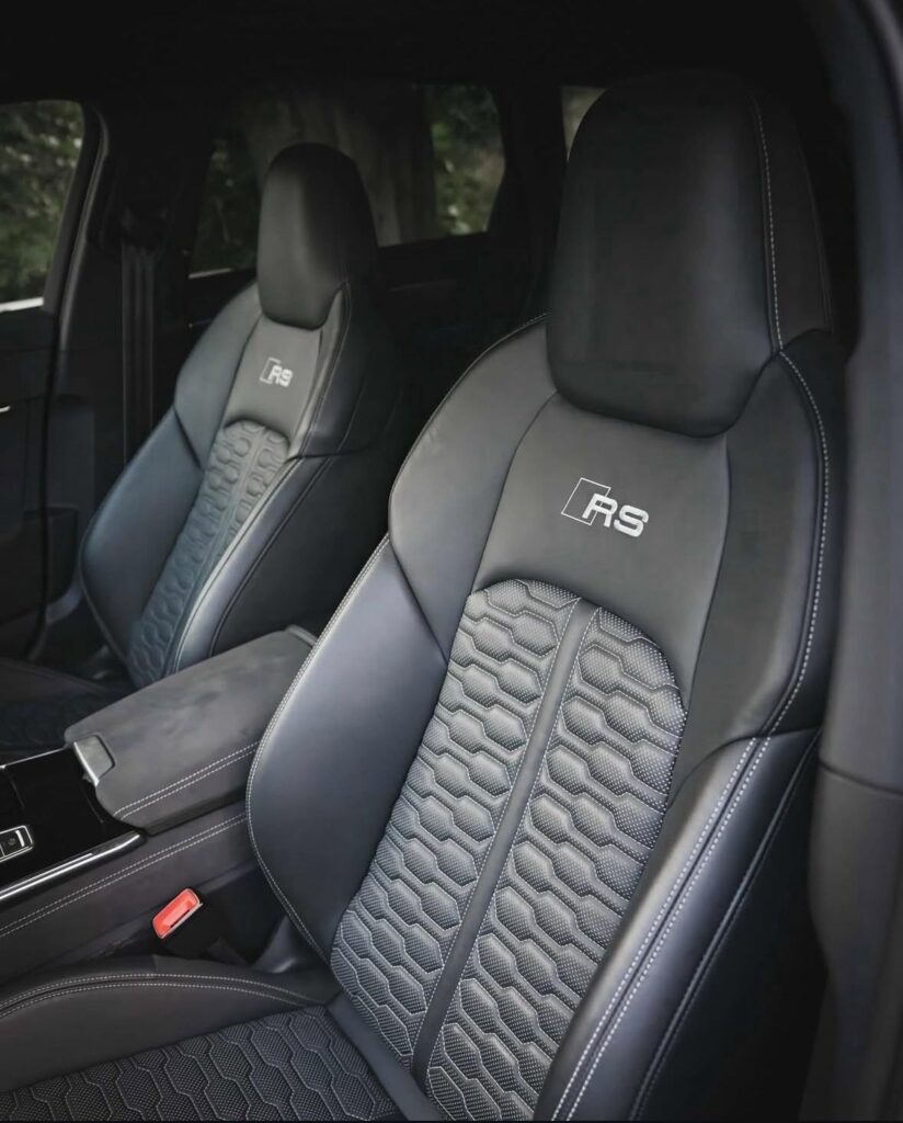 Audi RS6 Performance Interior 2