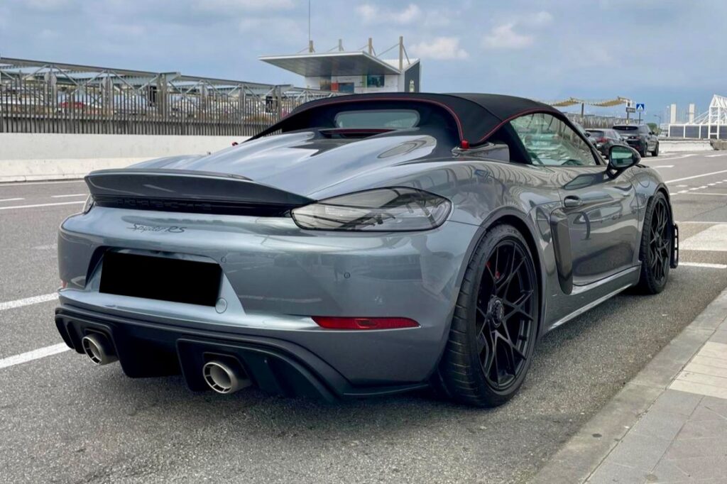Porsche 718 Spyder RS Airport Rear 2