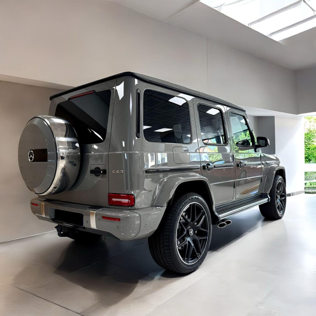Mercedes-AMG-G63-Chalk Rear SX