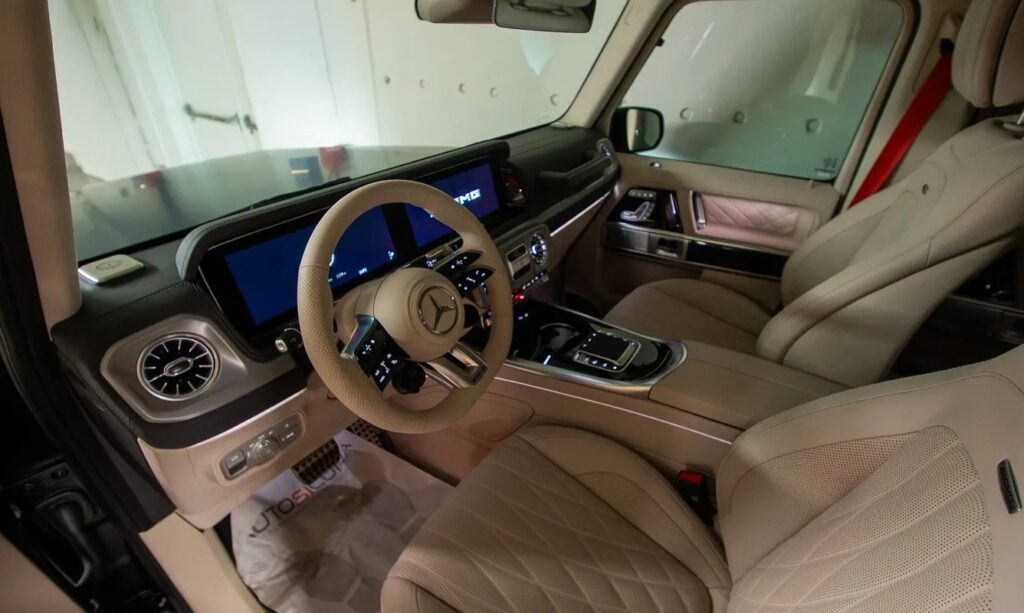 Mercedes-AMG G63 Matte Black 2026 Interior 4