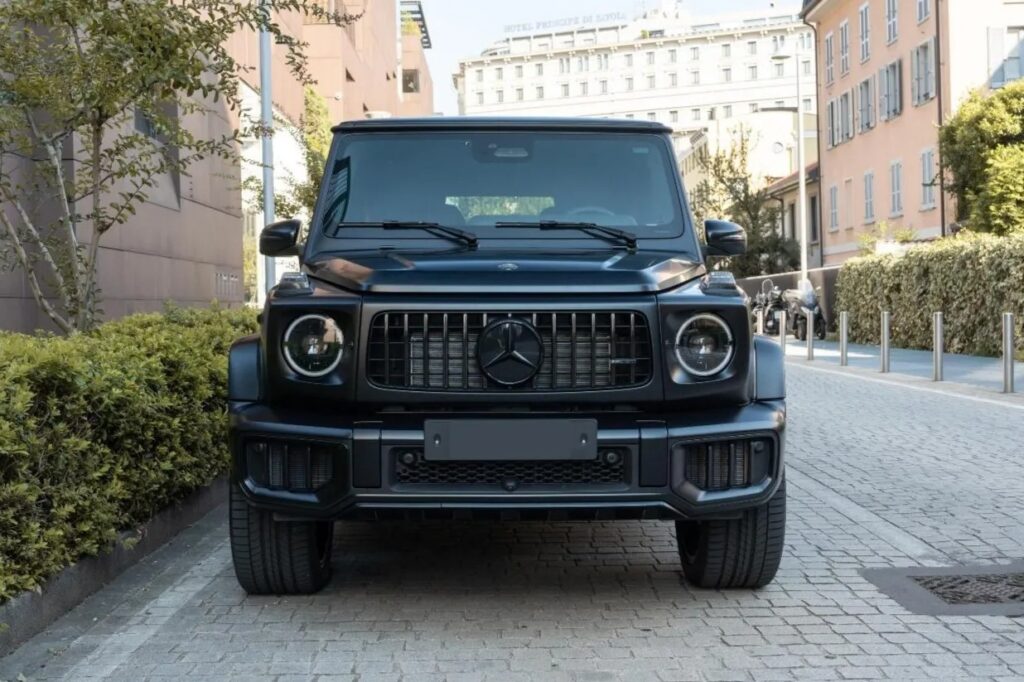 imgi_55_Mercedes-Benz-G63-AMG-2025-Front-2