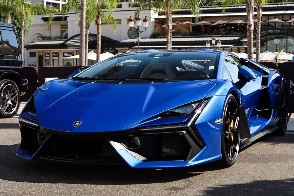 Revuelto Blue Monaco 4