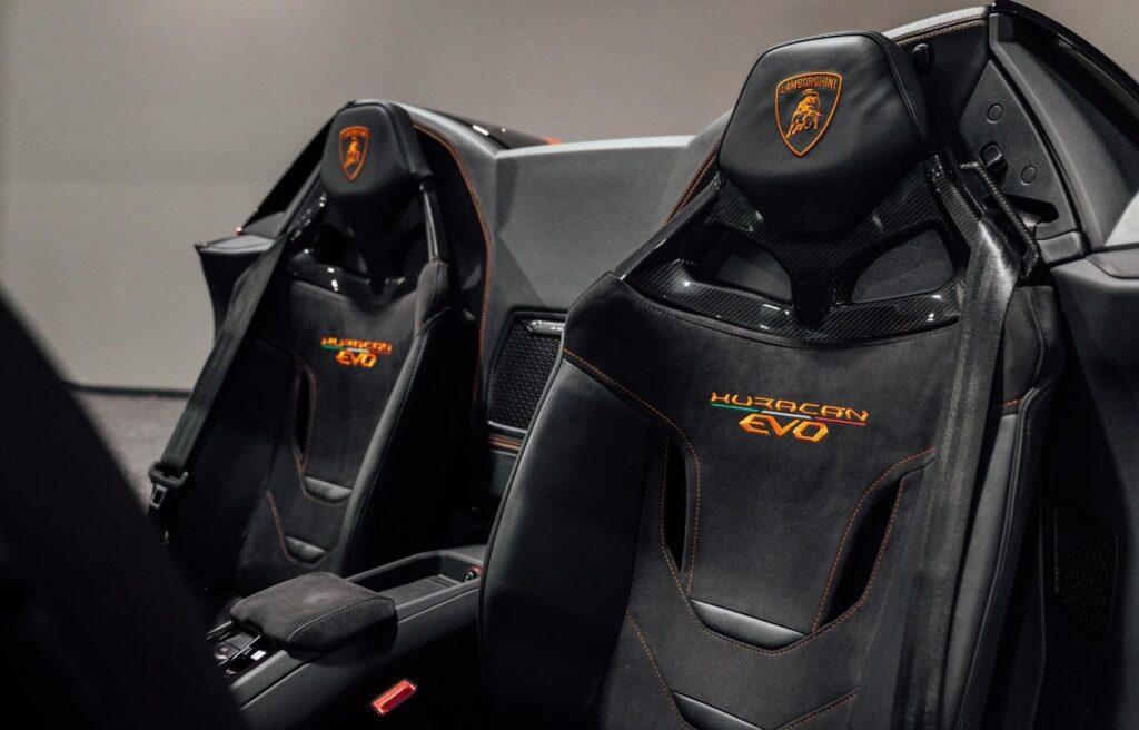 Huracan EVO Spyder Orange Interior 2