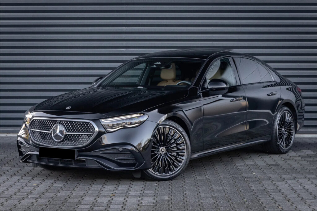 Mercedes-Benz E-Class 450d Front