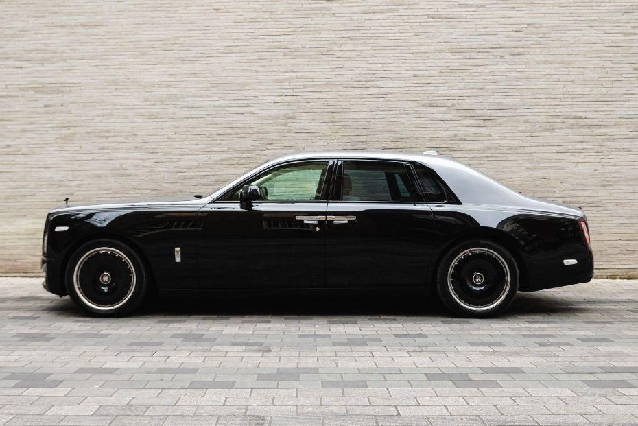 Rolls-Royce Phantom Side
