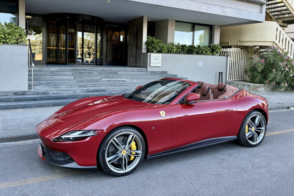 Ferrari Roma Spider Florence Side 2